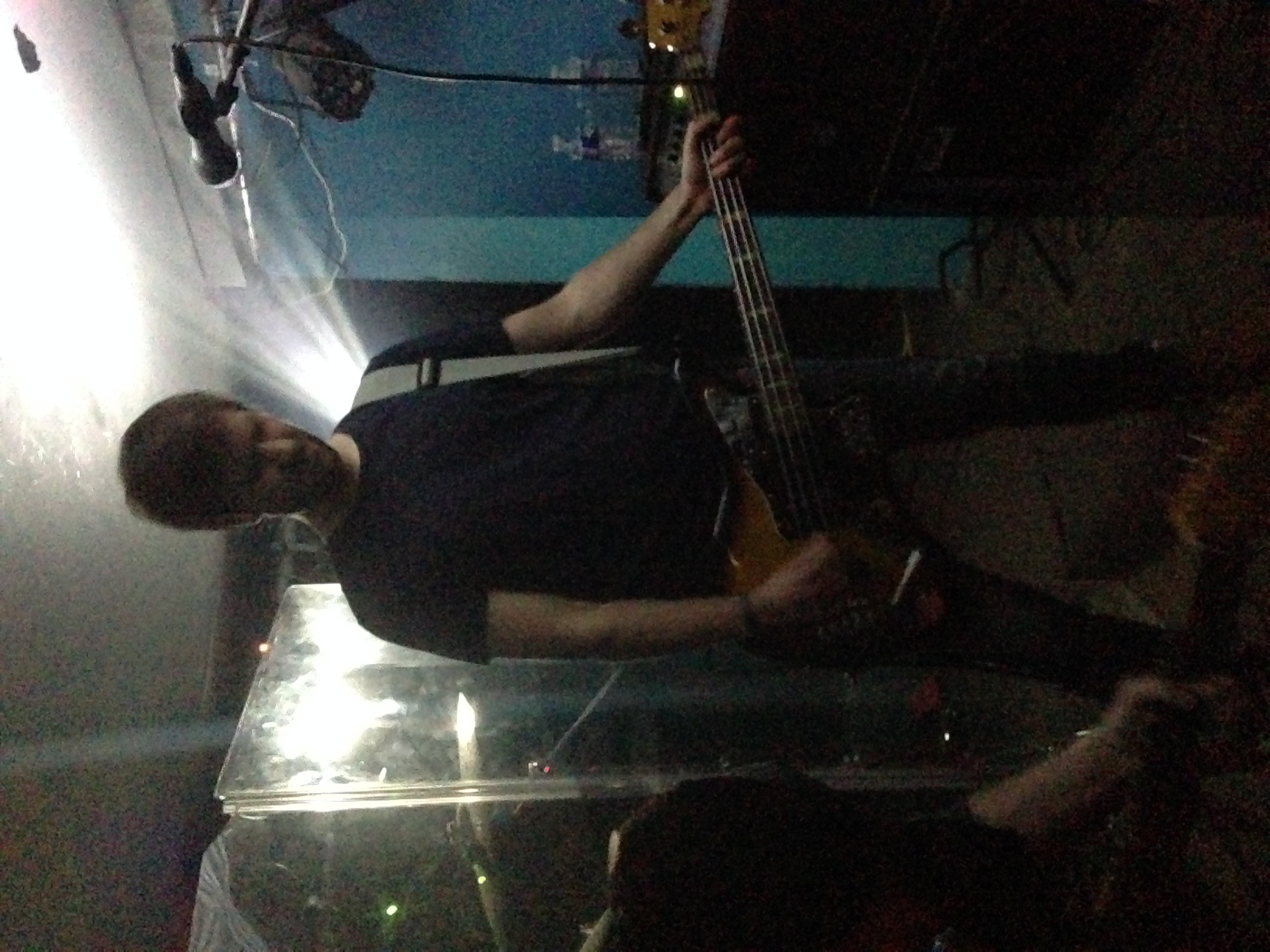 DAKINIZ live at LE BUZZ