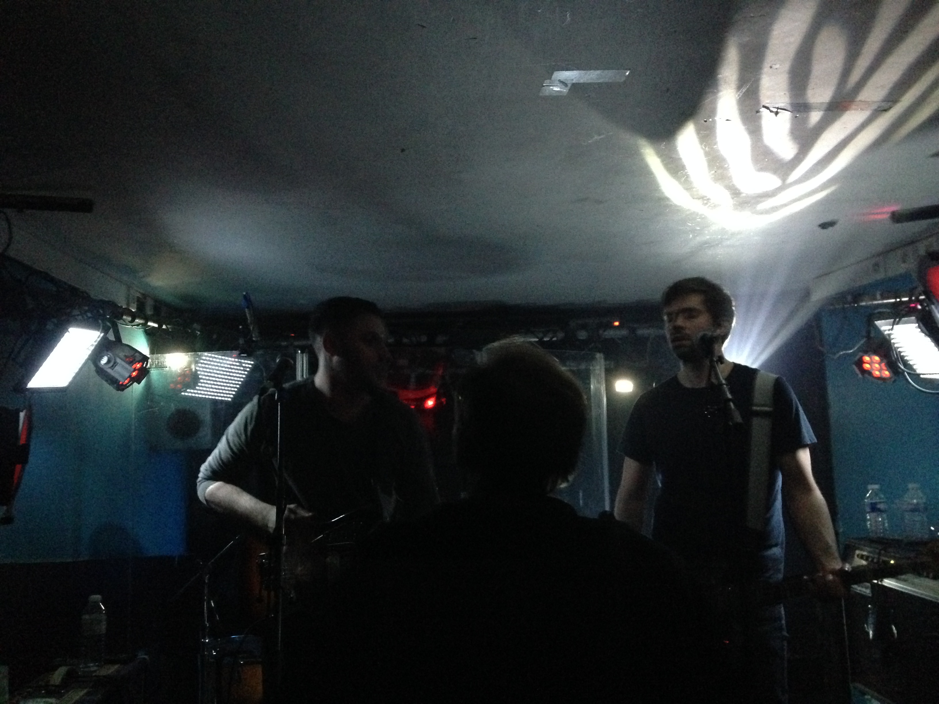 DAKINIZ live at LE BUZZ