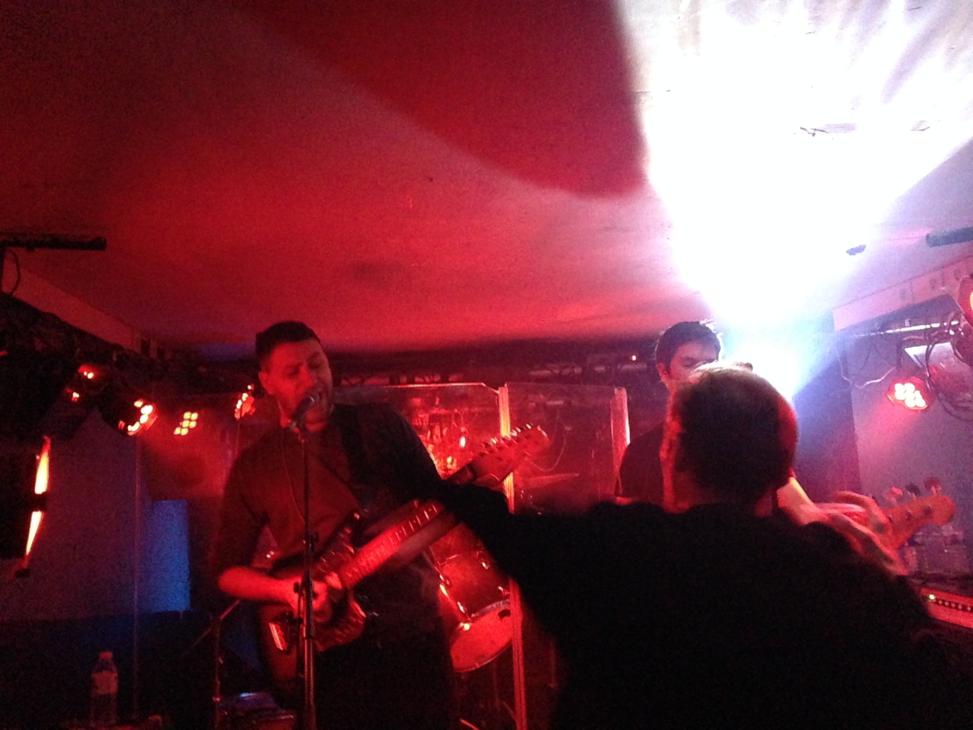DAKINIZ live at LE BUZZ