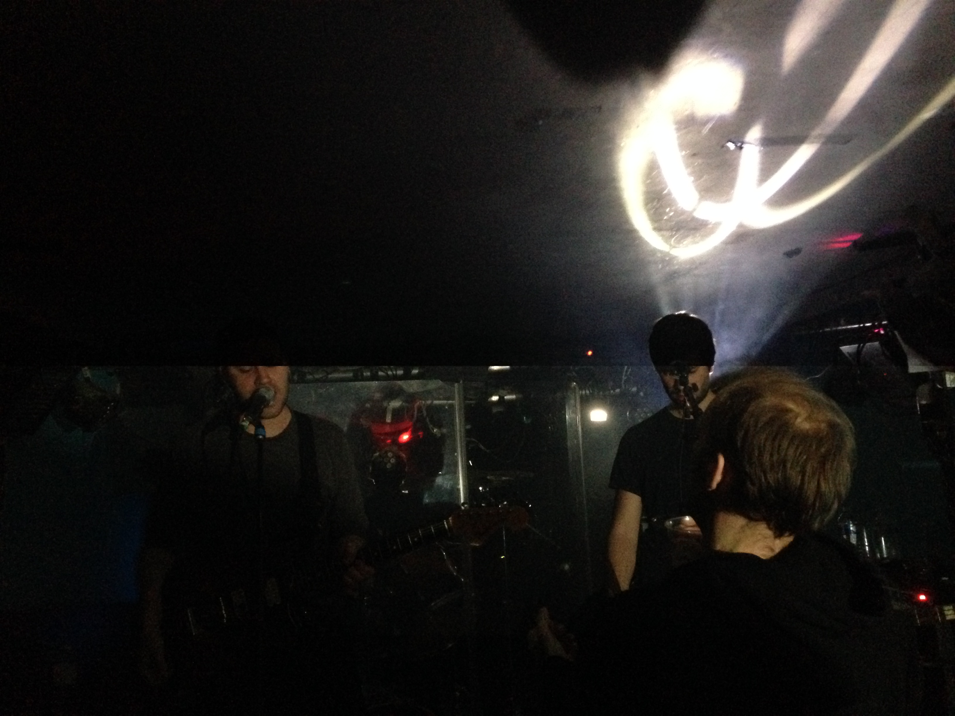 DAKINIZ live at LE BUZZ