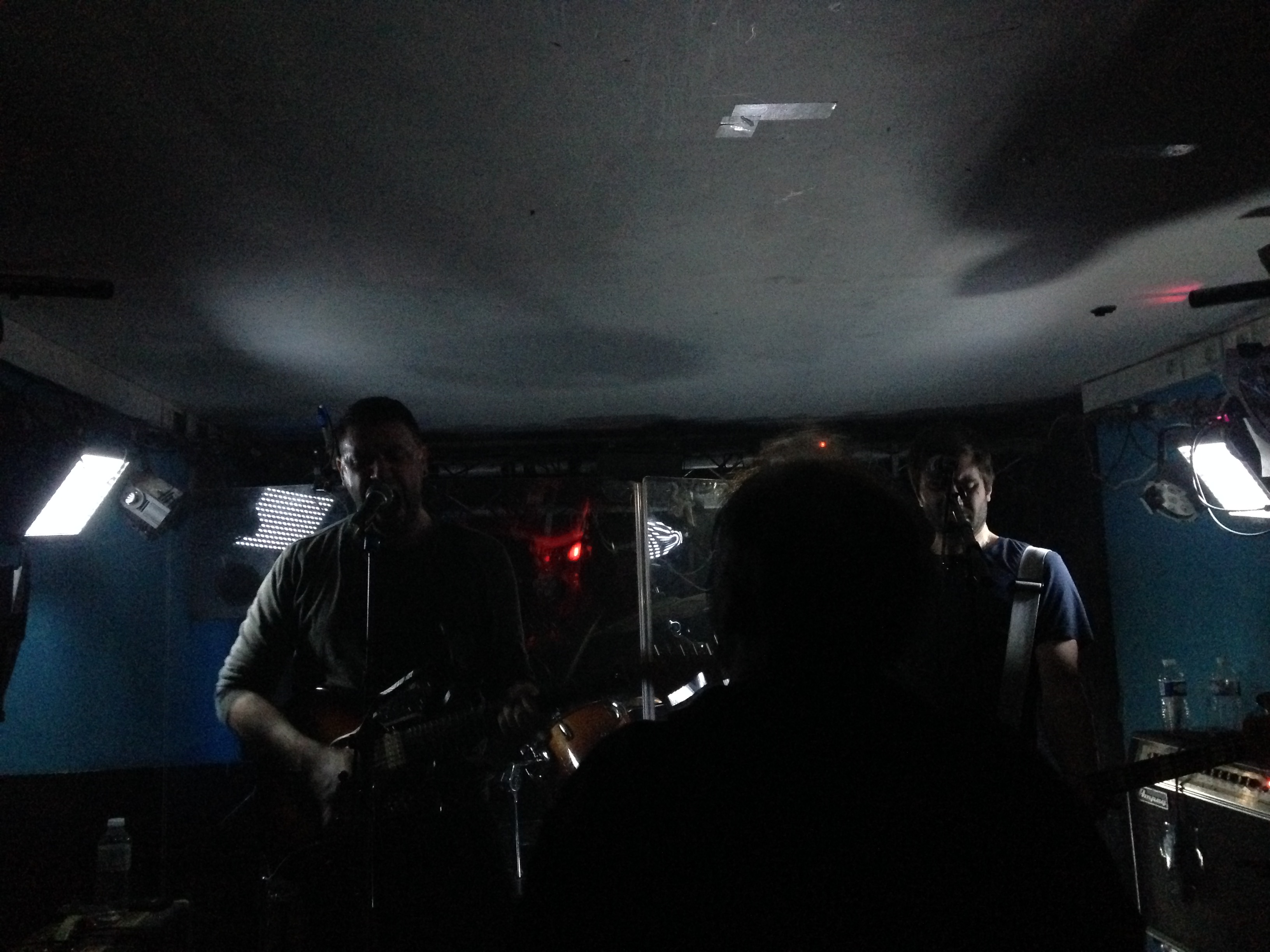 DAKINIZ live at LE BUZZ