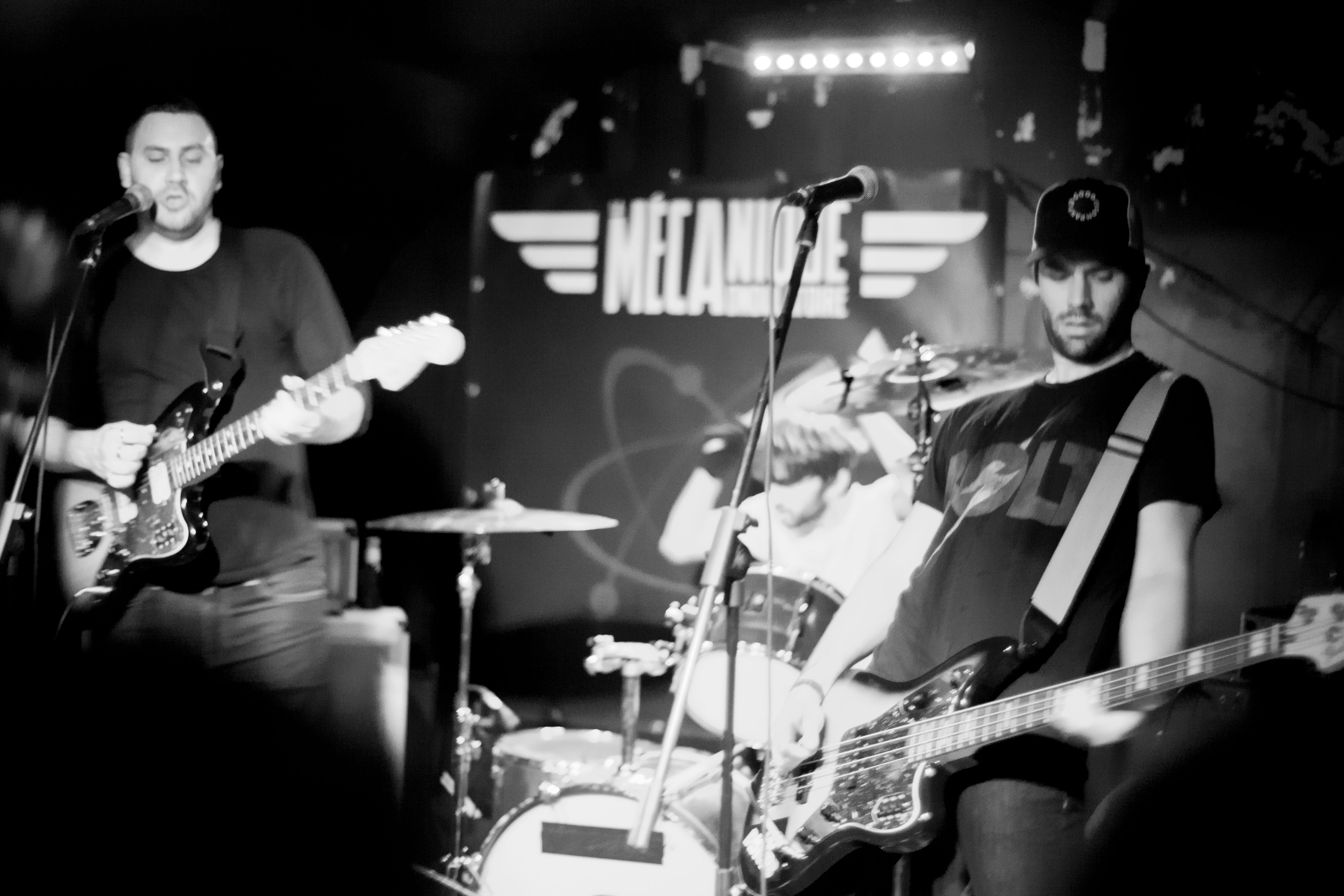 DAKINIZ live at LA MÉCANIQUE ONDULATOIRE