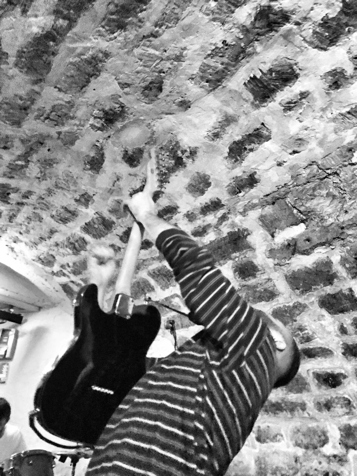 DAKINIZ live at LA CANTINE DE BELLEVILLE