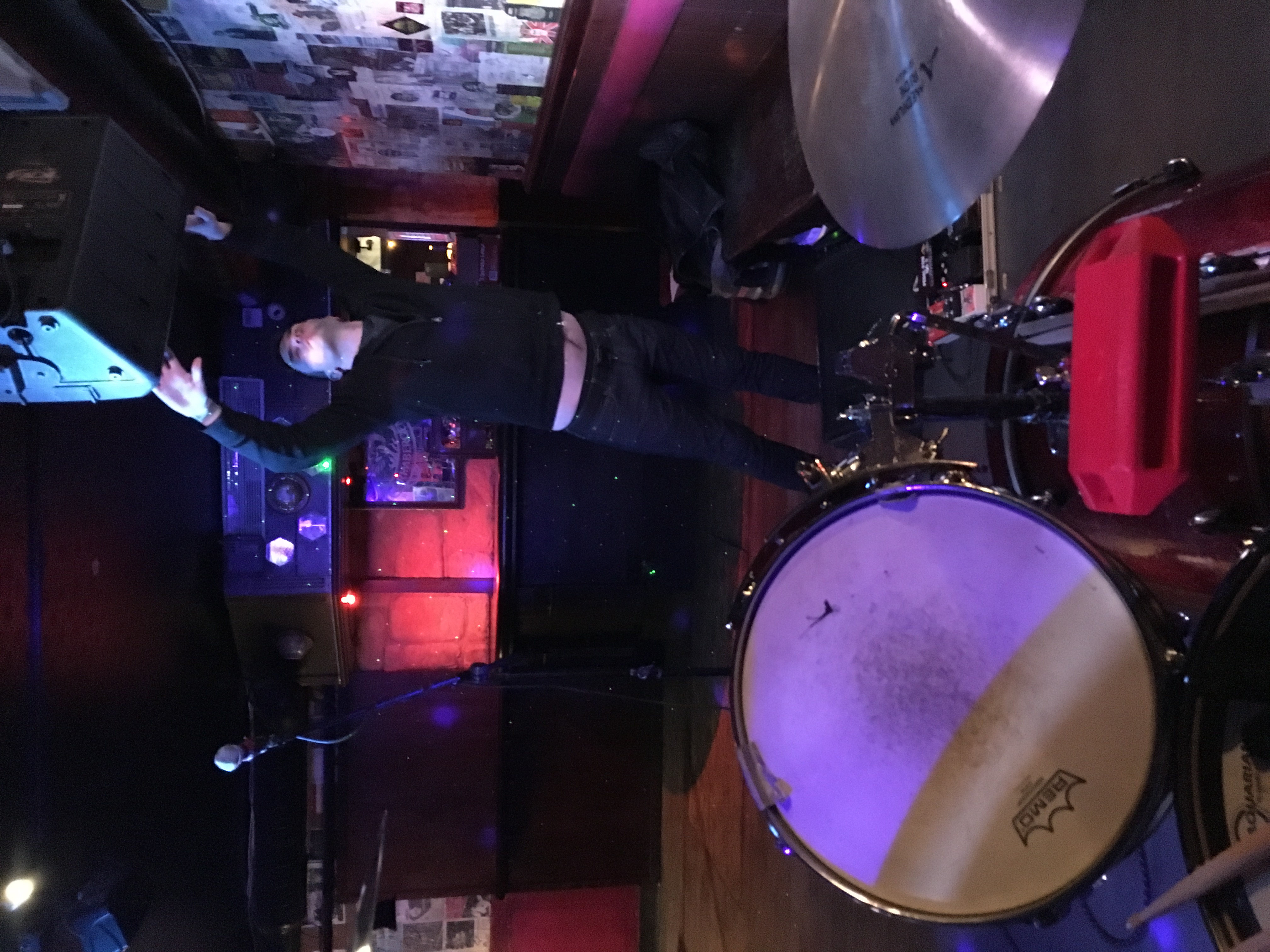 DAKINIZ live at LE TRUSKEL
