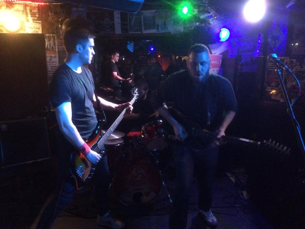 DAKINIZ live at LE TRUSKEL