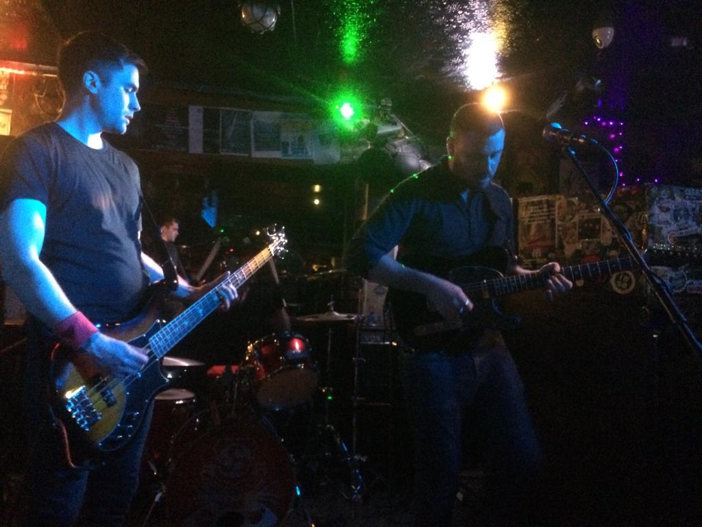 DAKINIZ live at LE TRUSKEL